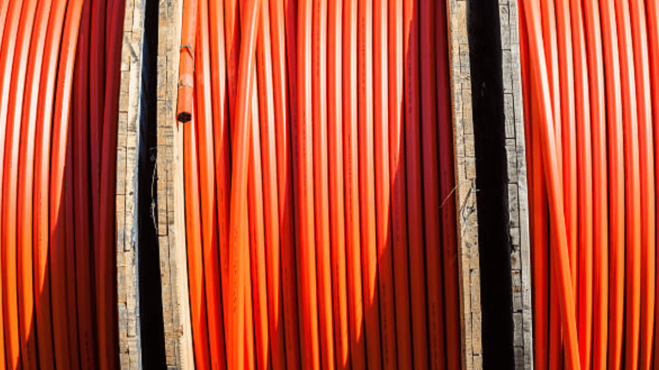 What are the Customization Options Provided by Fiber Optic Manufacturers?